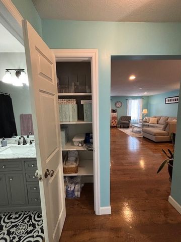 1819 Beaver Ave, Industry, PA 15052