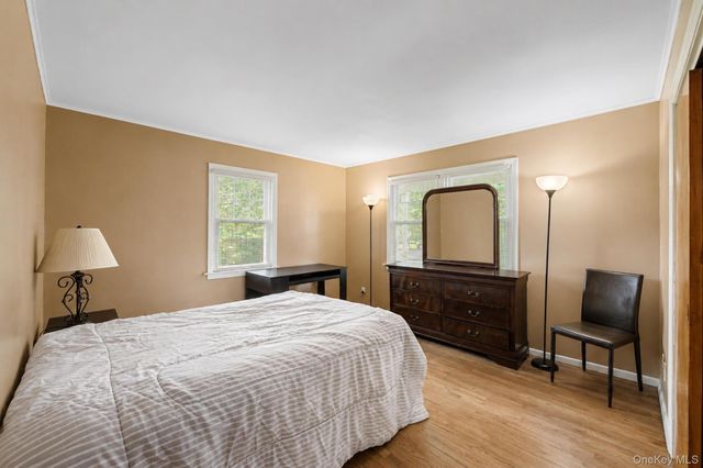 20 Richmond Boulevard, Lake Grove, NY 11755