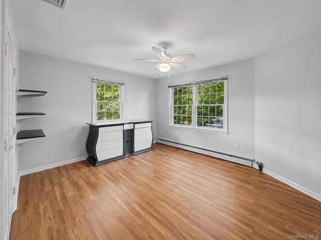 20 Richmond Boulevard, Lake Grove, NY 11755