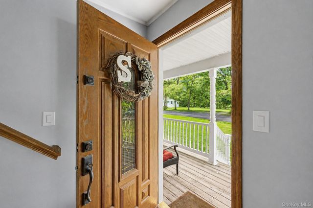 20 Richmond Boulevard, Lake Grove, NY 11755