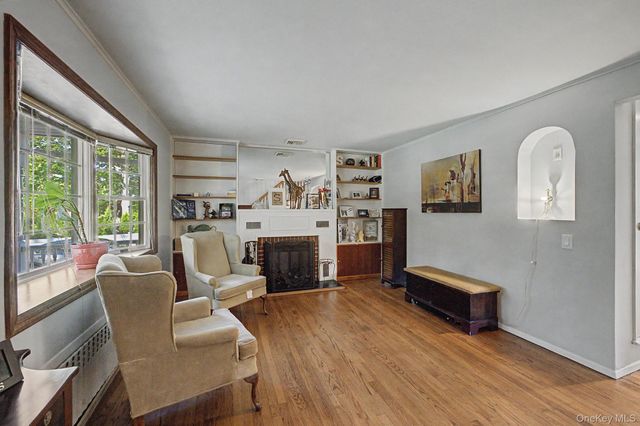 20 Richmond Boulevard, Lake Grove, NY 11755