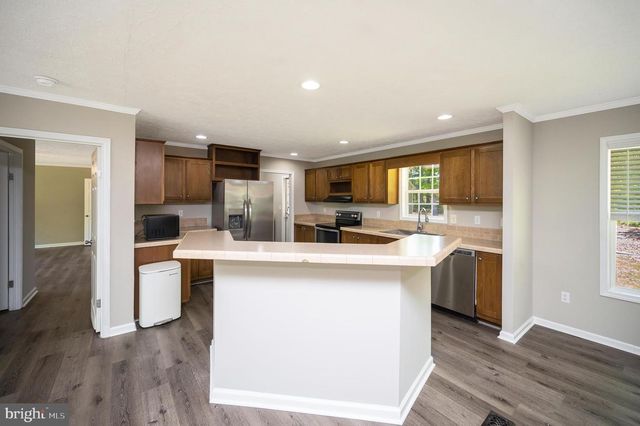 14200 W CATHARPIN RD, Spotsylvania, VA 22551