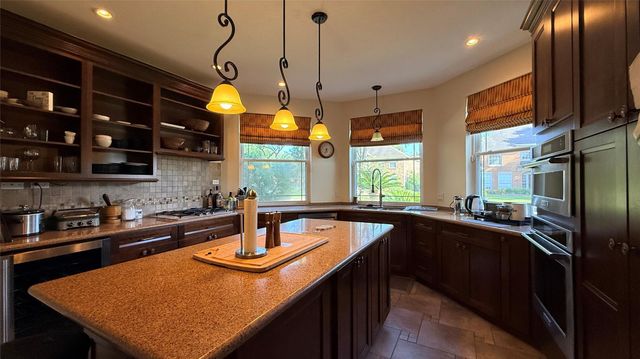 4202 Pebble Beach Drive, League City, TX 77573
