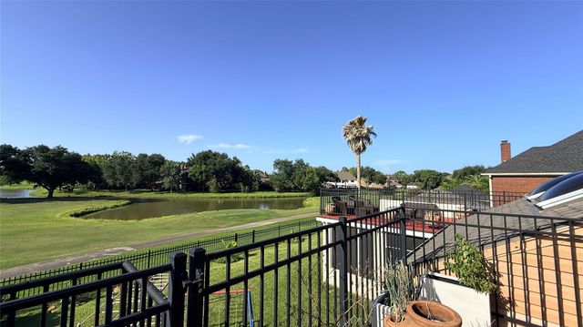 4202 Pebble Beach Drive, League City, TX 77573