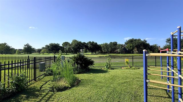 4202 Pebble Beach Drive, League City, TX 77573