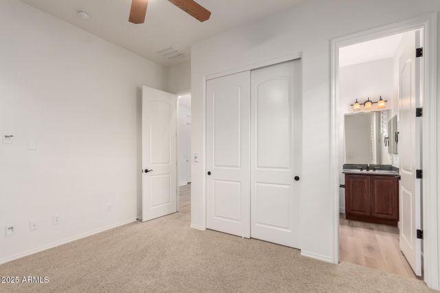 882 E LADDOOS Avenue, Queen Creek, AZ 85140