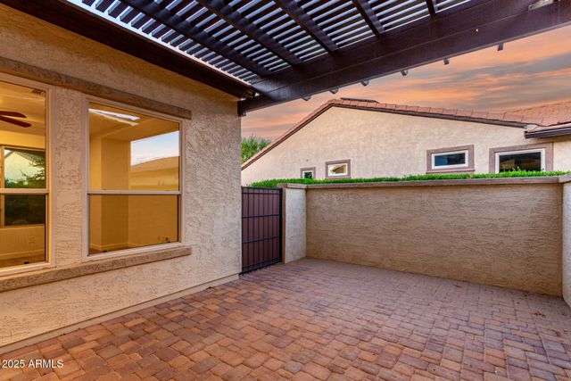882 E LADDOOS Avenue, Queen Creek, AZ 85140