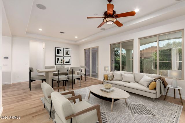 882 E LADDOOS Avenue, Queen Creek, AZ 85140