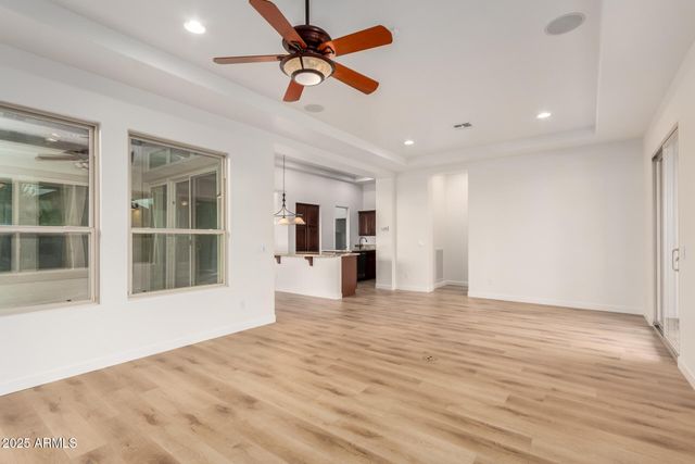882 E LADDOOS Avenue, Queen Creek, AZ 85140