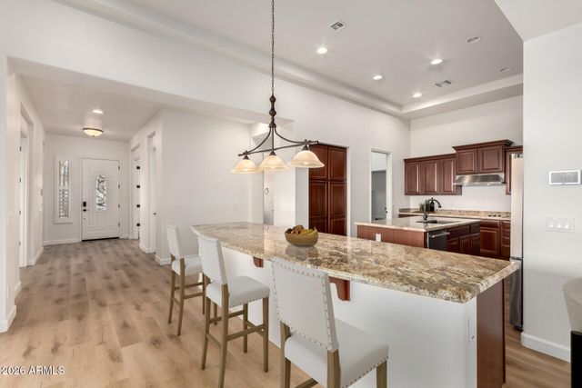 882 E LADDOOS Avenue, Queen Creek, AZ 85140