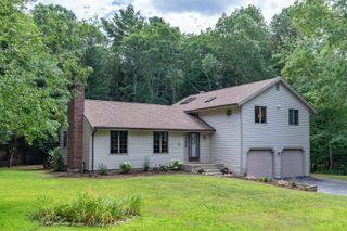 21 Clubhouse Drive, Pocasset, MA 02559