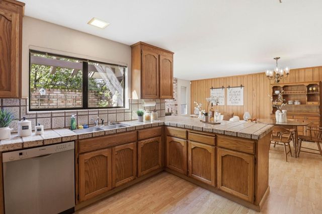 701 Christine Drive, Palo Alto, CA 94303