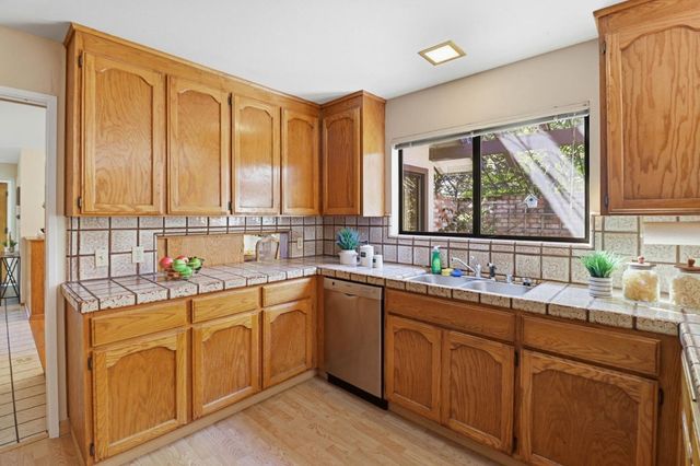 701 Christine Drive, Palo Alto, CA 94303
