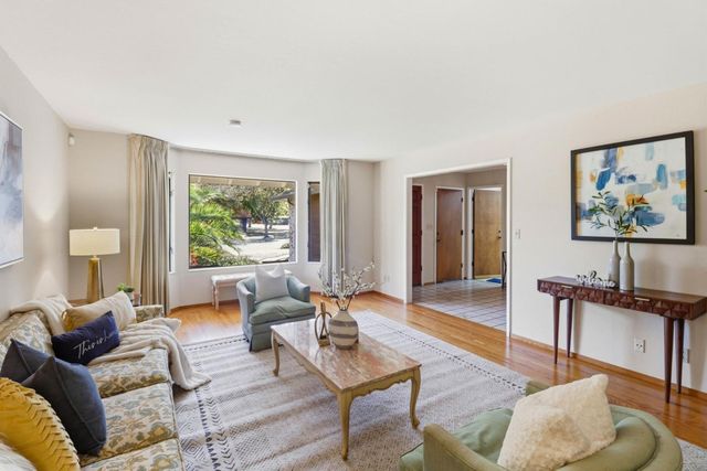 701 Christine Drive, Palo Alto, CA 94303