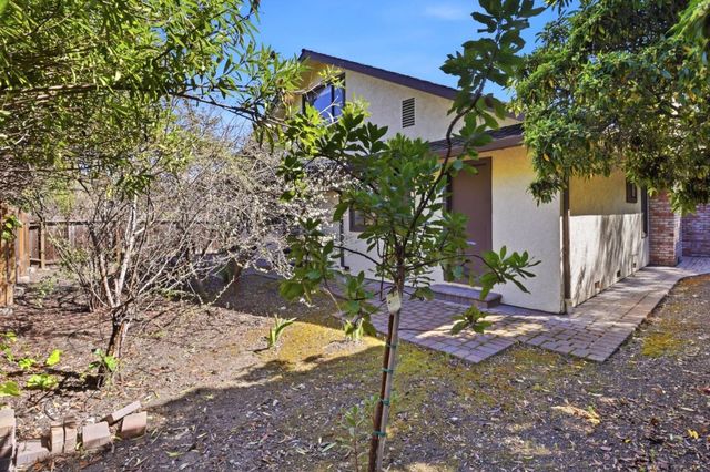 701 Christine Drive, Palo Alto, CA 94303