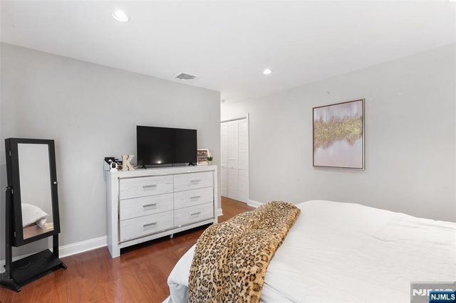 2 Grand 3, Hawthorne, NJ 07506