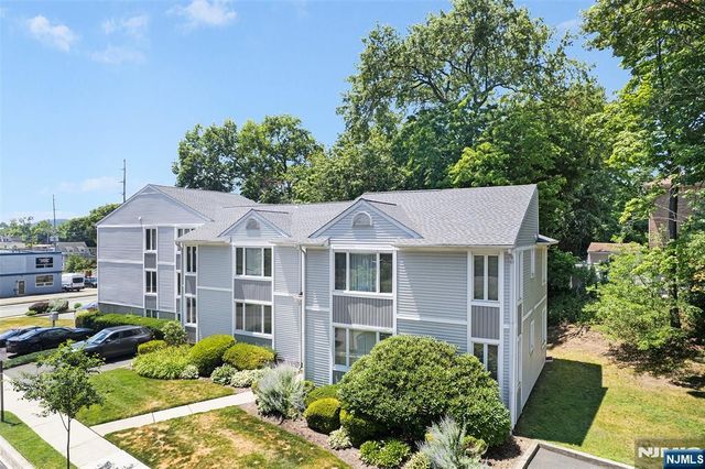 2 Grand 3, Hawthorne, NJ 07506
