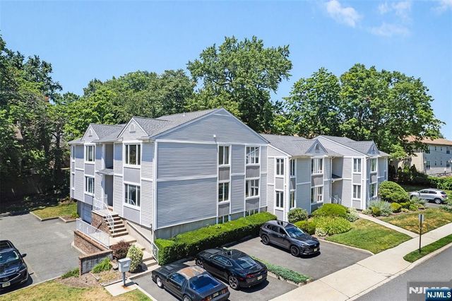 2 Grand 3, Hawthorne, NJ 07506