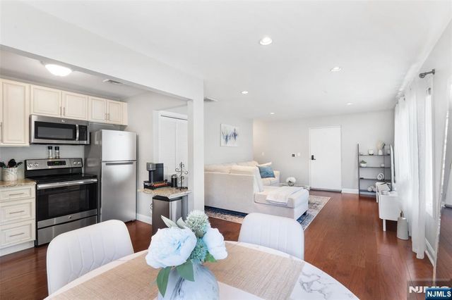 2 Grand 3, Hawthorne, NJ 07506