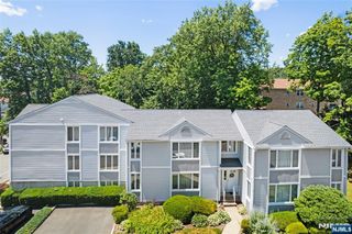 2 Grand 3, Hawthorne, NJ 07506