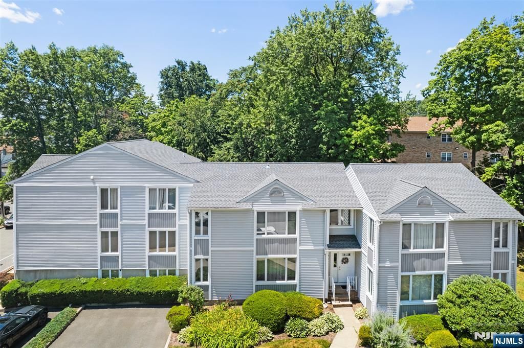 2 Grand 3, Hawthorne, NJ 07506