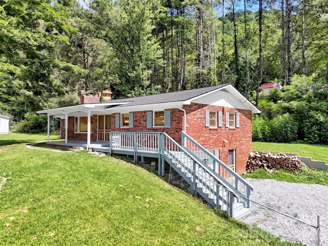 70 Iris Lane, Canton, NC 28716