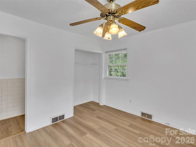 70 Iris Lane, Canton, NC 28716