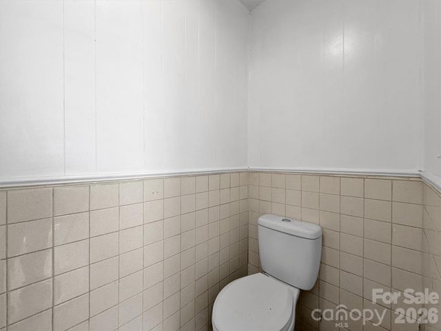 70 Iris Lane, Canton, NC 28716