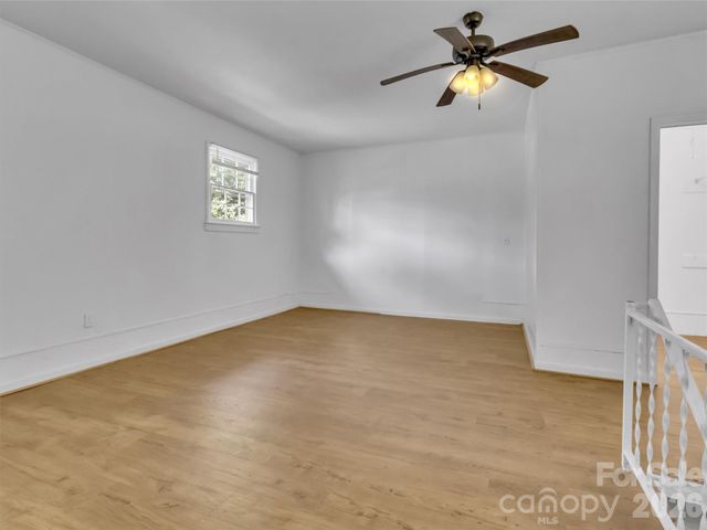 70 Iris Lane, Canton, NC 28716