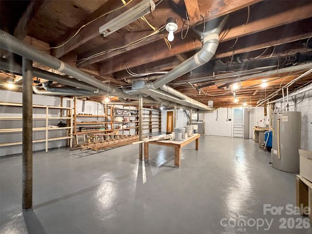 70 Iris Lane, Canton, NC 28716