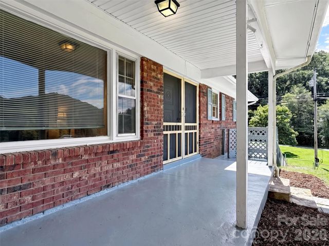 70 Iris Lane, Canton, NC 28716