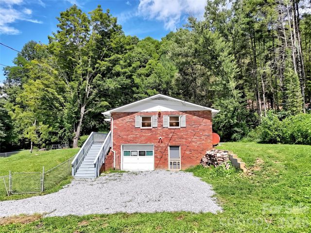 70 Iris Lane, Canton, NC 28716