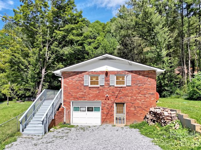 70 Iris Lane, Canton, NC 28716