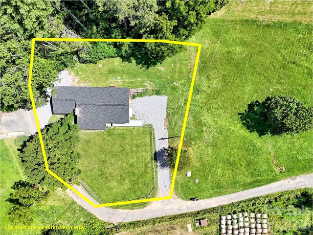 70 Iris Lane, Canton, NC 28716