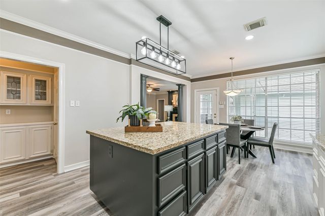 2021 Sandy Coast Circle, League City, TX 77573