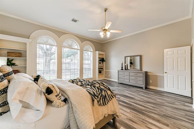 2021 Sandy Coast Circle, League City, TX 77573