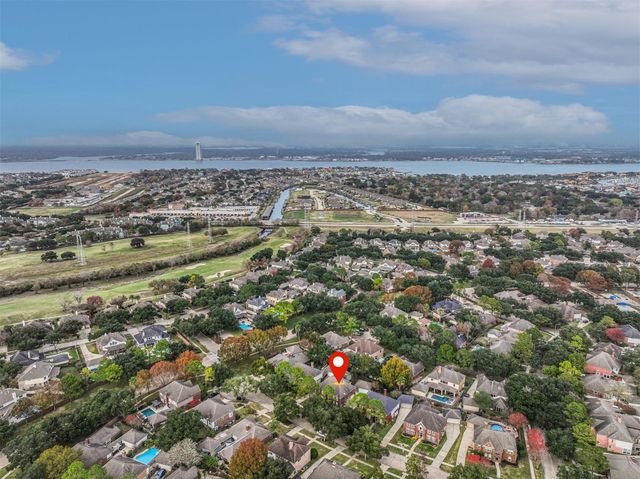 2021 Sandy Coast Circle, League City, TX 77573