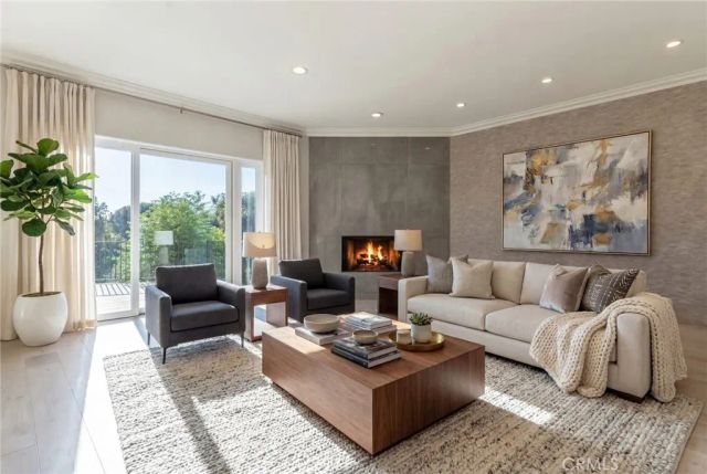 4918 Calvin Avenue, Tarzana, CA 91356