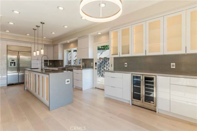 4918 Calvin Avenue, Tarzana, CA 91356