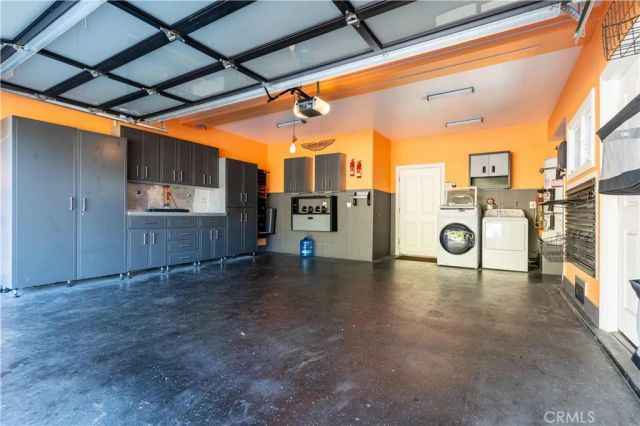 4918 Calvin Avenue, Tarzana, CA 91356