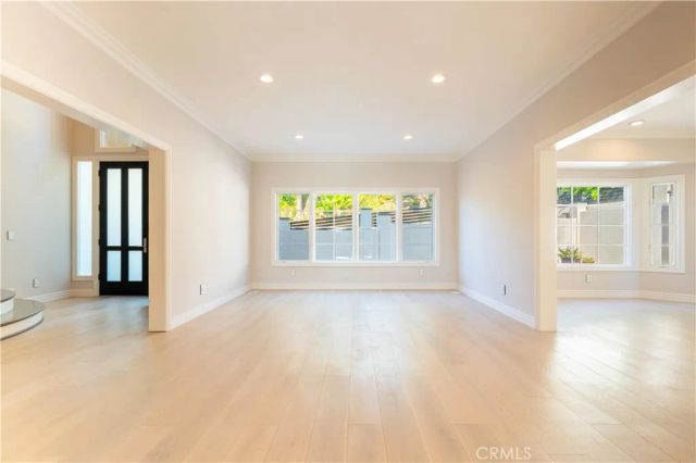 4918 Calvin Avenue, Tarzana, CA 91356