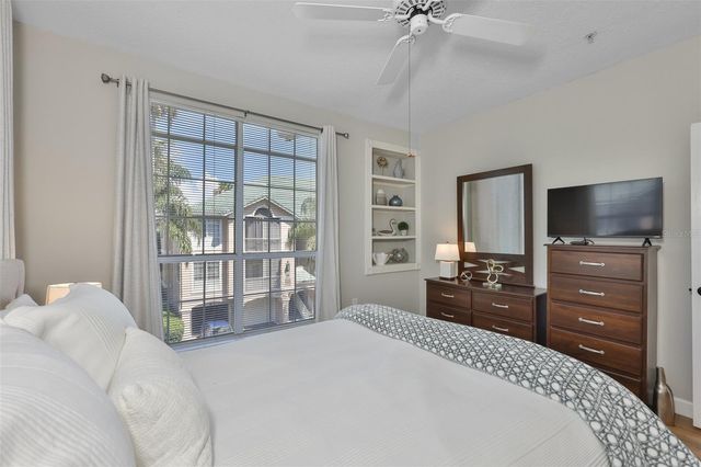 3312 BAY CLUB CIRCLE 3212, Tampa, FL 33607