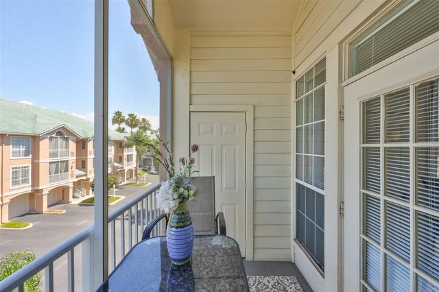 3312 BAY CLUB CIRCLE 3212, Tampa, FL 33607