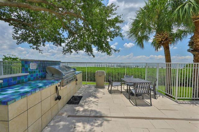 3312 BAY CLUB CIRCLE 3212, Tampa, FL 33607