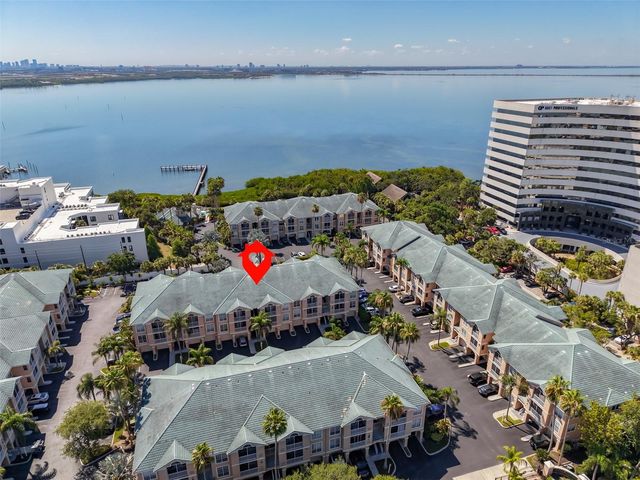 3312 BAY CLUB CIRCLE 3212, Tampa, FL 33607