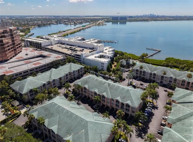 3312 BAY CLUB CIRCLE 3212, Tampa, FL 33607