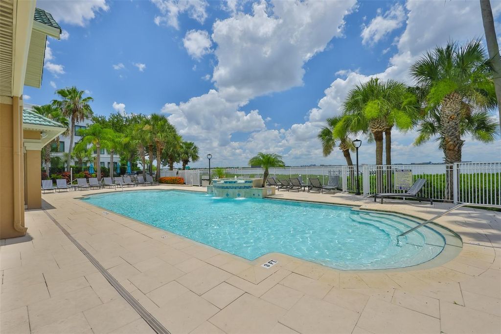Image 31 of property listing at 3312 BAY CLUB CIRCLE 3212, Tampa, FL 33607