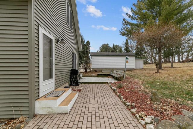 N4273 Lakeview Drive, Markesan, WI 53946