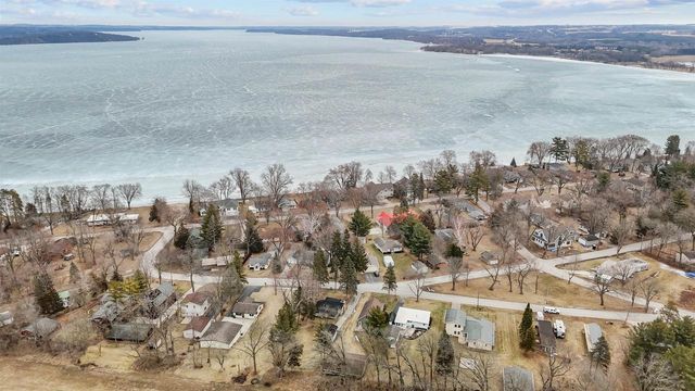 N4273 Lakeview Drive, Markesan, WI 53946