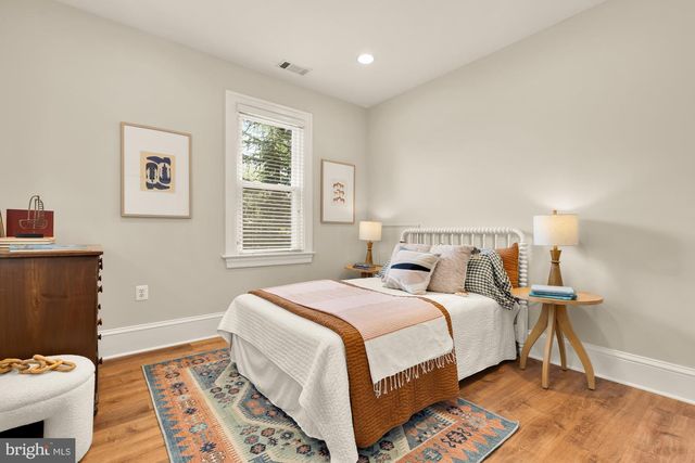 1231 FRANKLIN ST NE, Washington, DC 20017